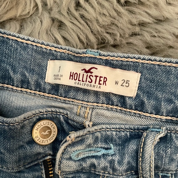 Distressed Denim Hollister Shorts - Picture 3 of 3